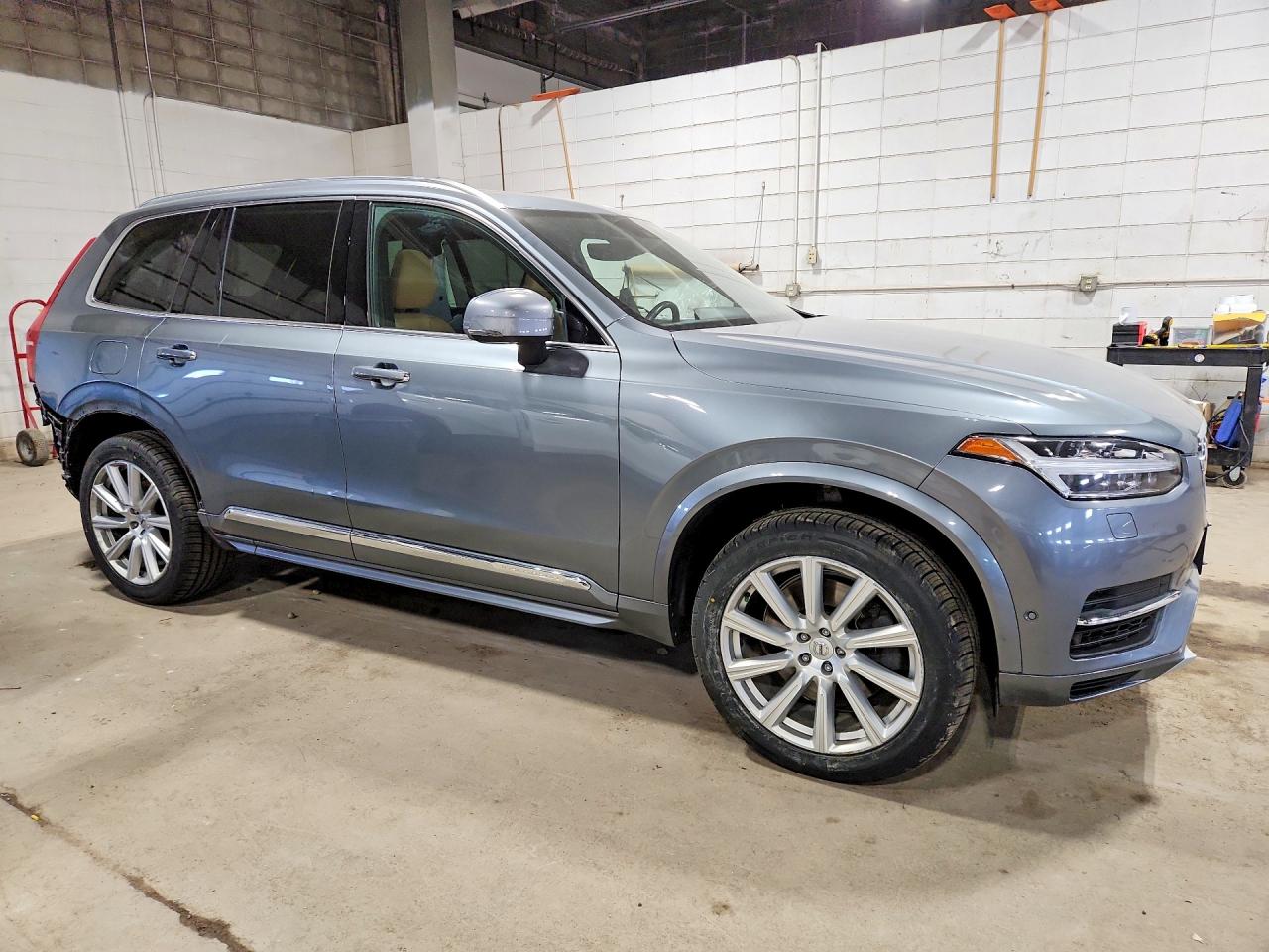 VOLVO XC90 2017 — 5