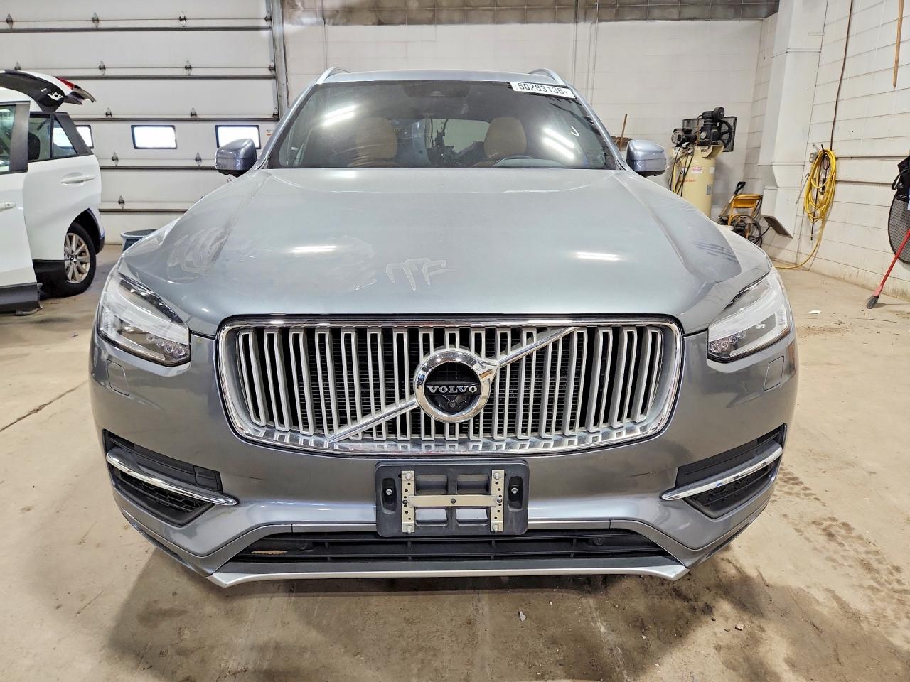 VOLVO XC90 2017 — 6
