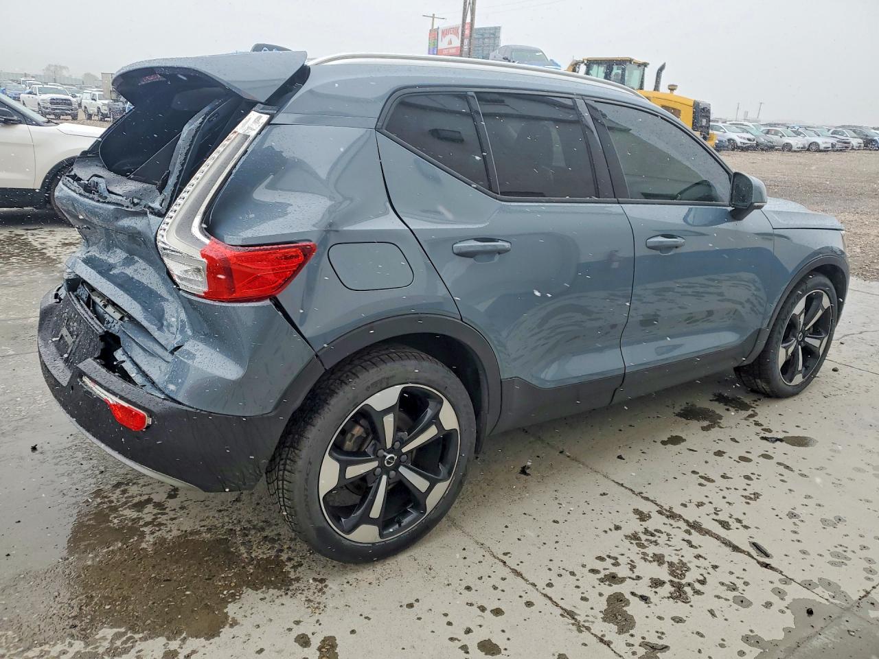 VOLVO XC40 2020 — 4
