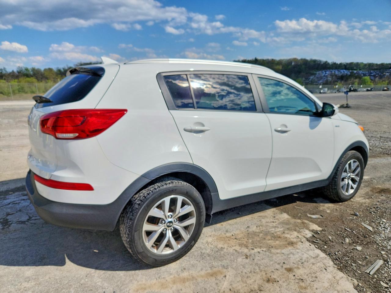 KIA SPORTAGE 2015 — 4