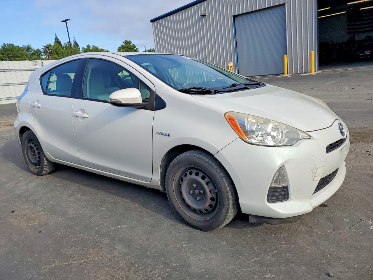 TOYOTA PRIUS C 2014 — 5