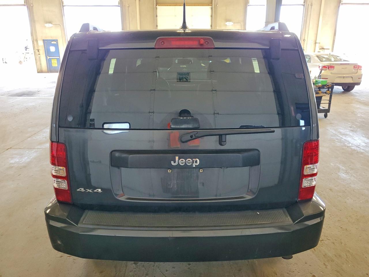 JEEP LIBERTY 2011 — 7