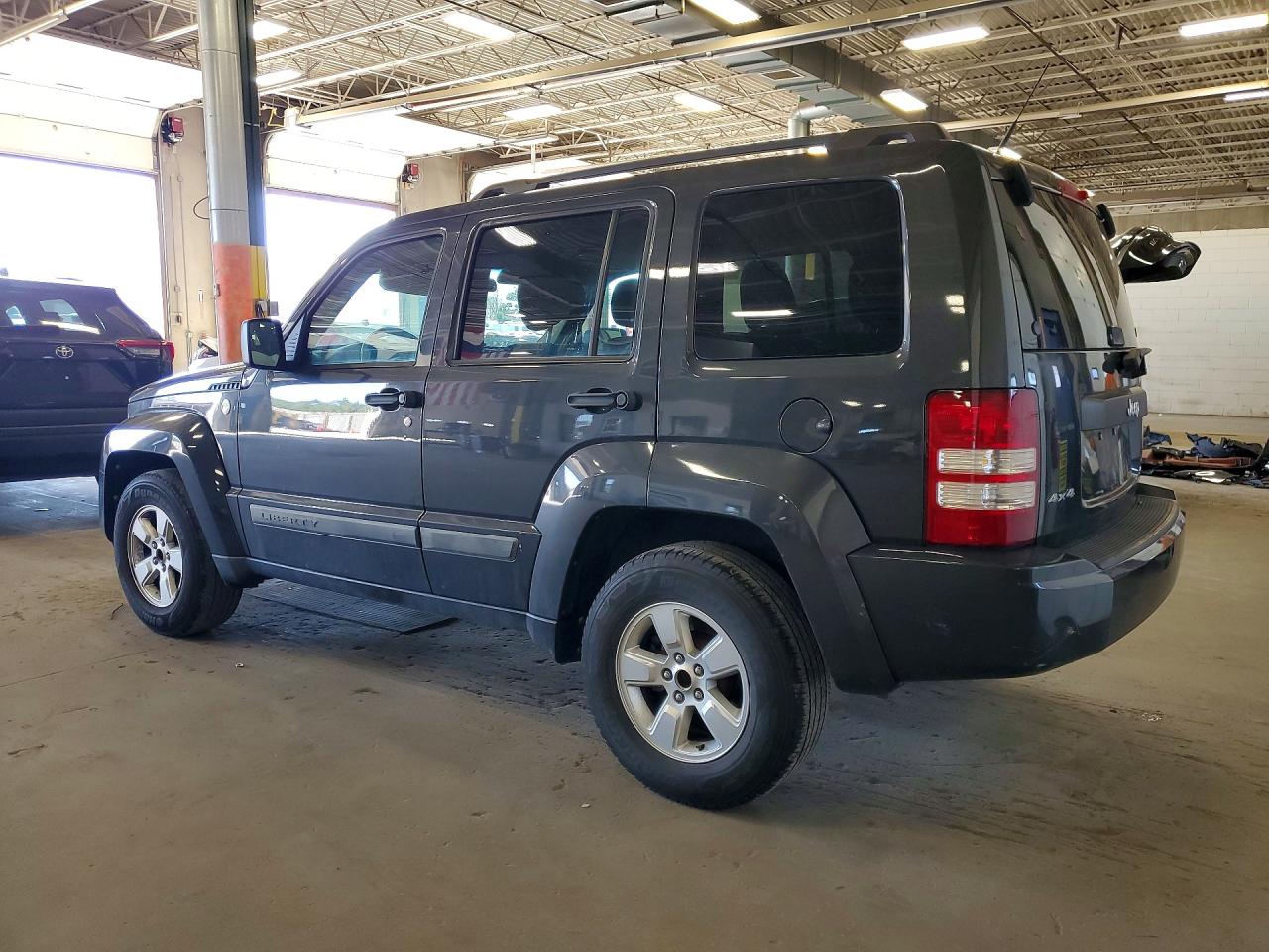 JEEP LIBERTY 2011 — 3
