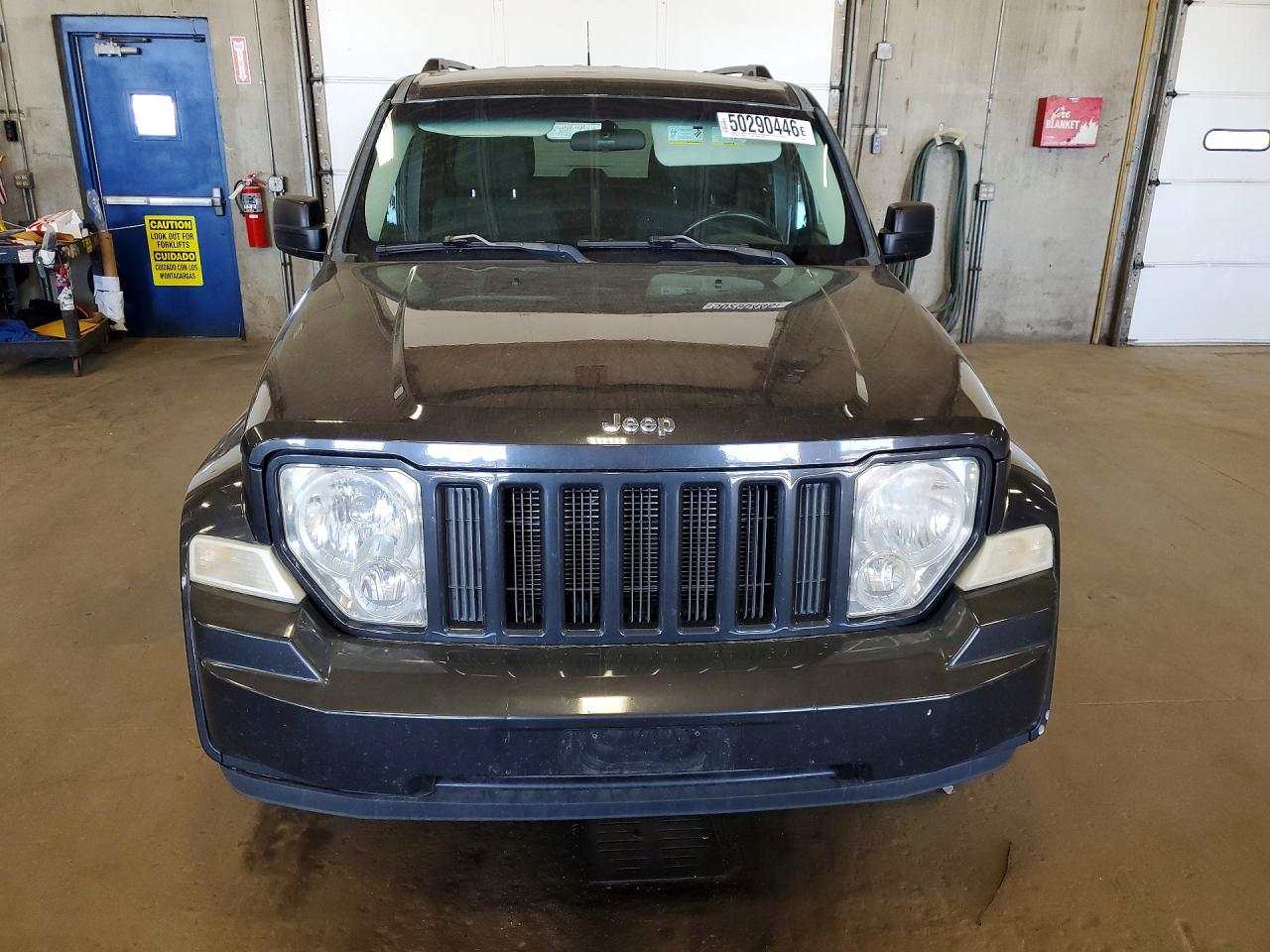 JEEP LIBERTY 2011 — 6