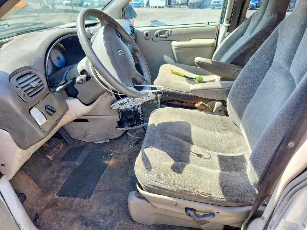 DODGE CARAVAN 2005 — 8