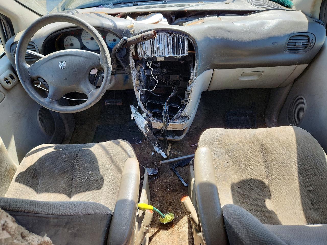 DODGE CARAVAN 2005 — 9