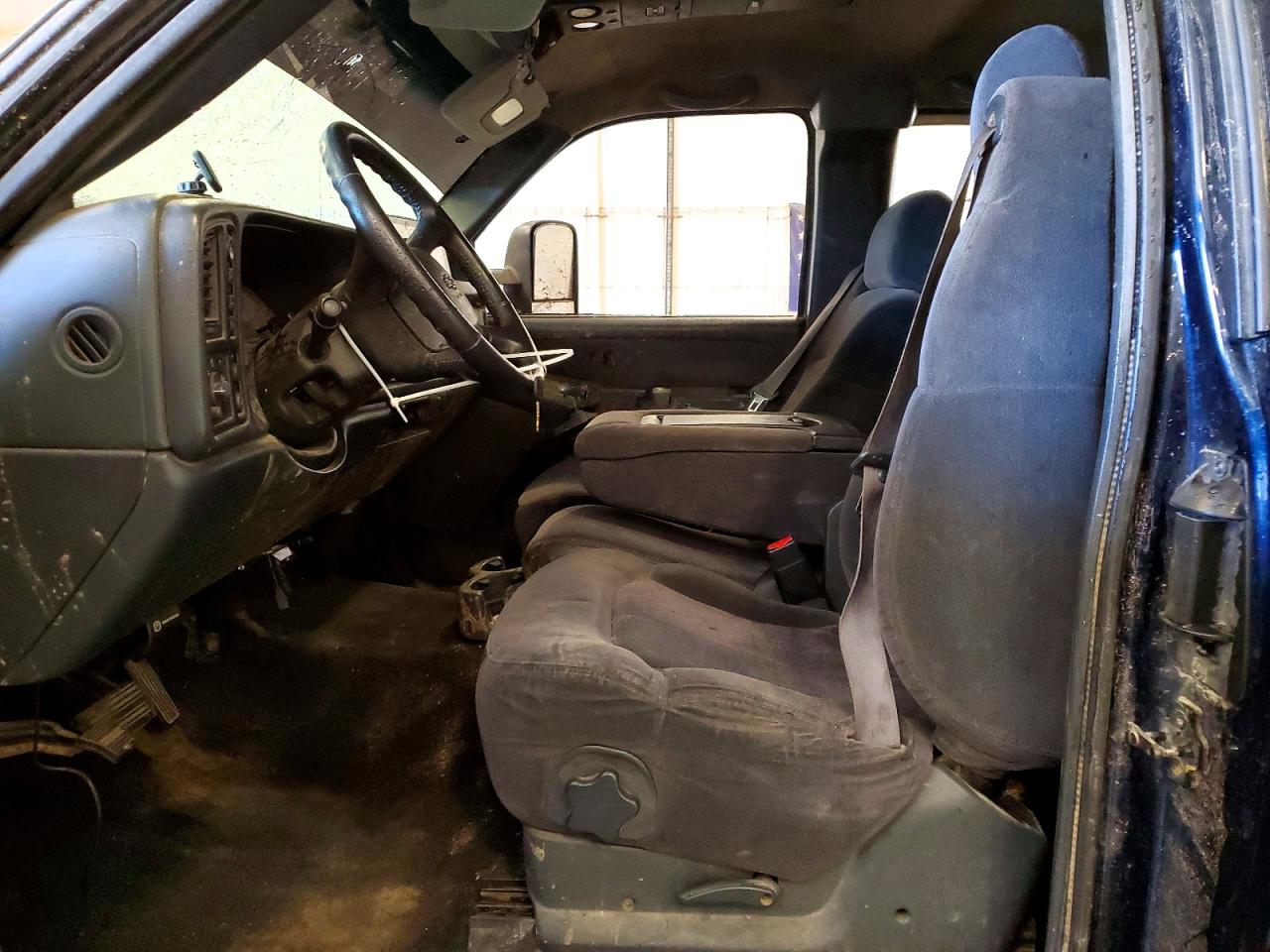 CHEVROLET SILVERADO 2000 — 8