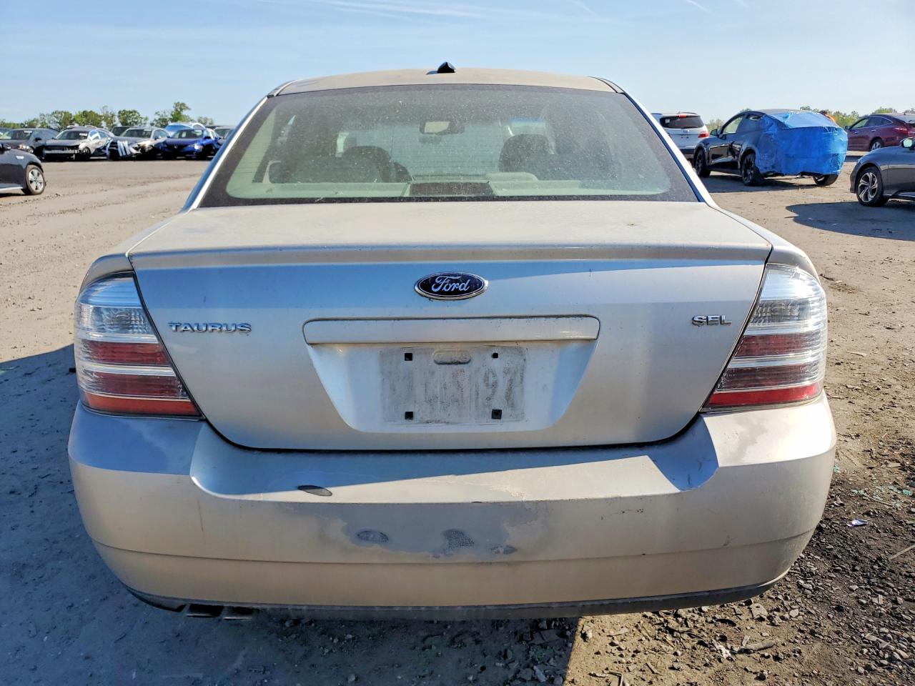 FORD TAURUS 2008 — 7