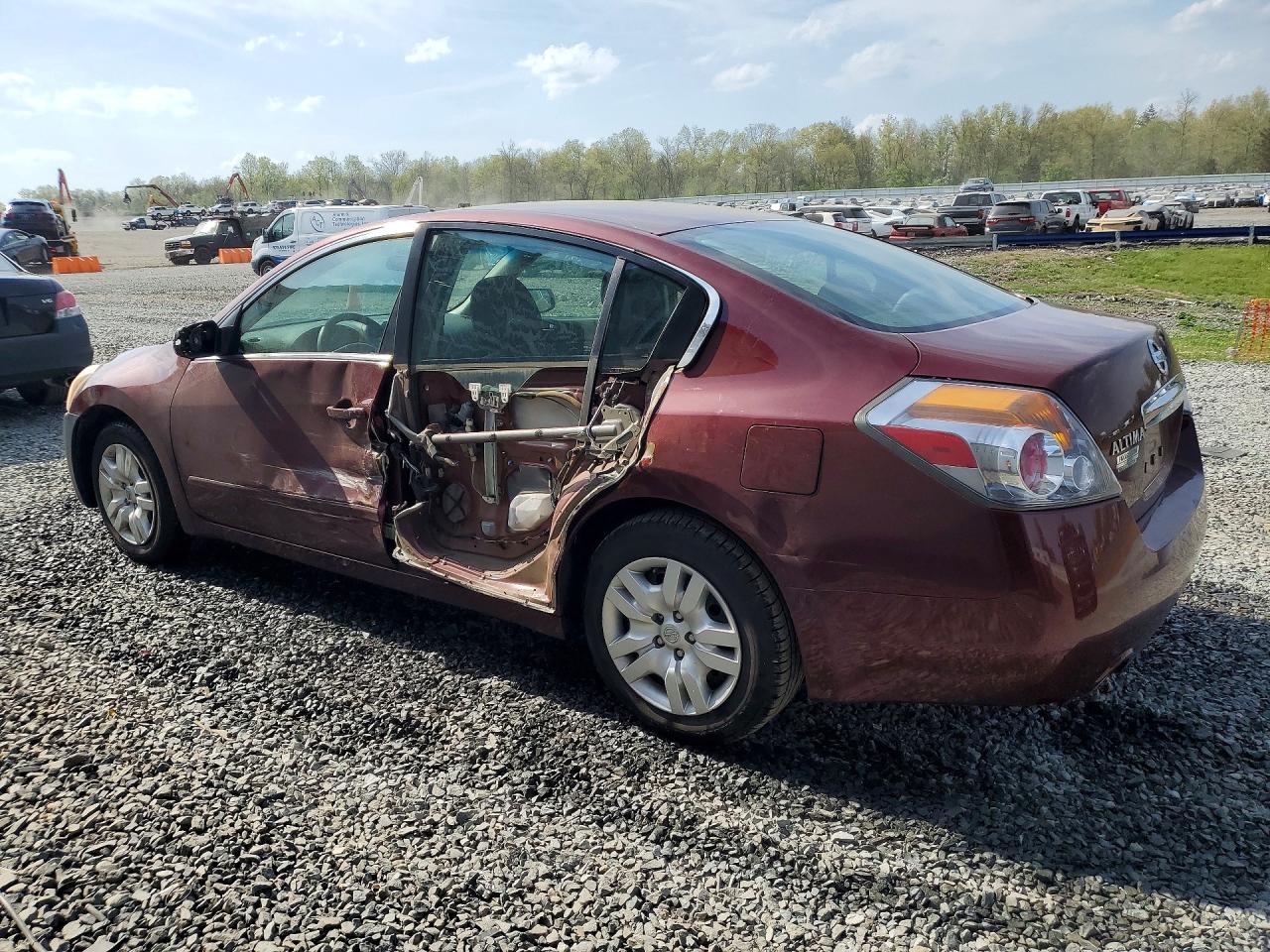 NISSAN ALTIMA 2011 — 3