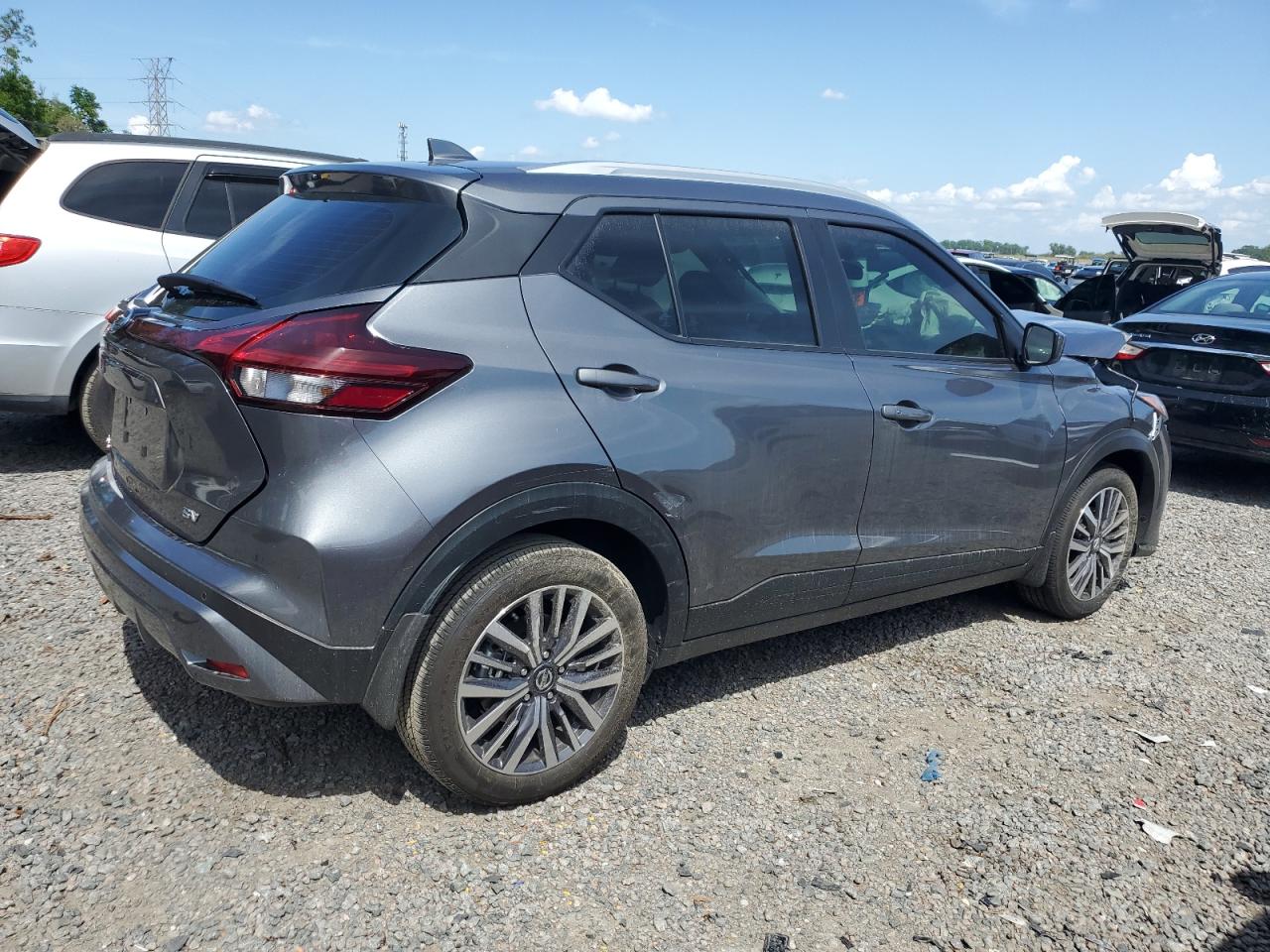 NISSAN KICKS 2021 — 4