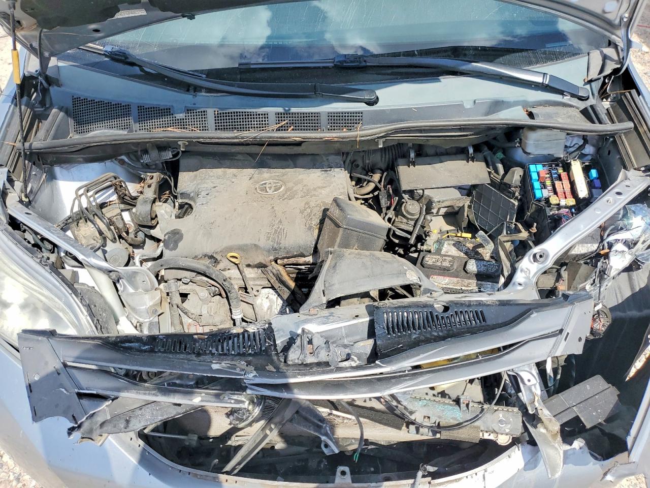 TOYOTA SIENNA 2014 — 13
