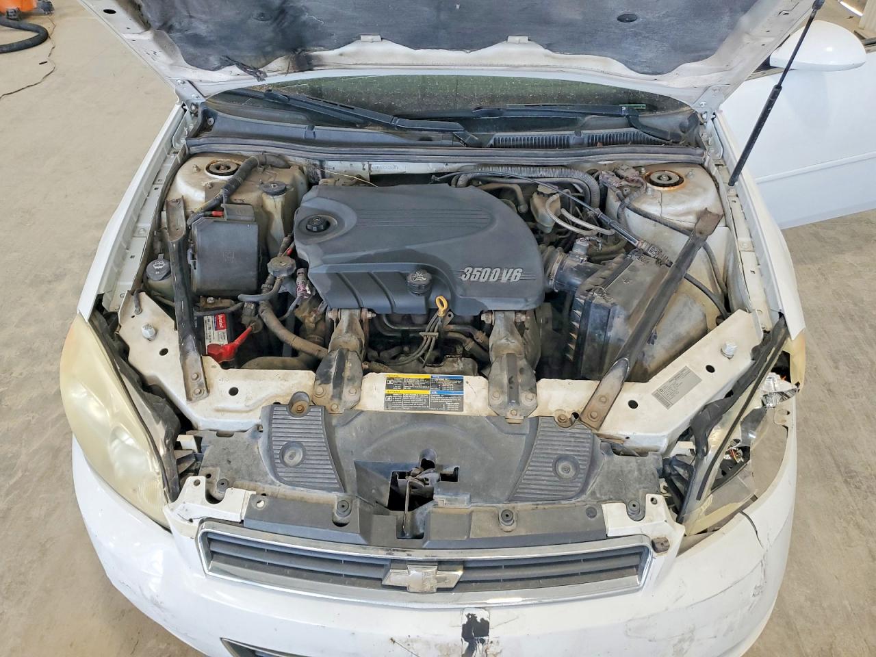 CHEVROLET IMPALA 2010 — 12