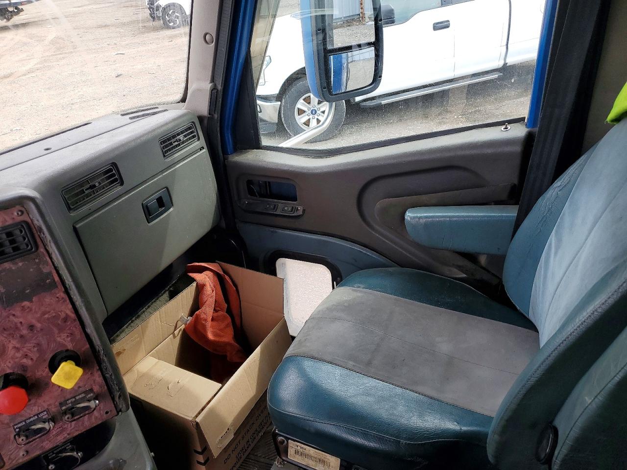 INTERNATIONAL 9200 2000 — 6