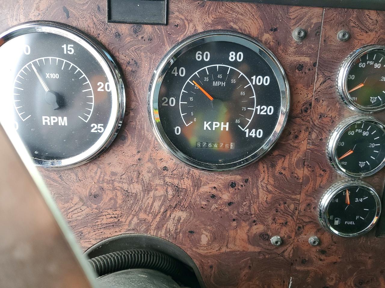 INTERNATIONAL 9200 2000 — 9
