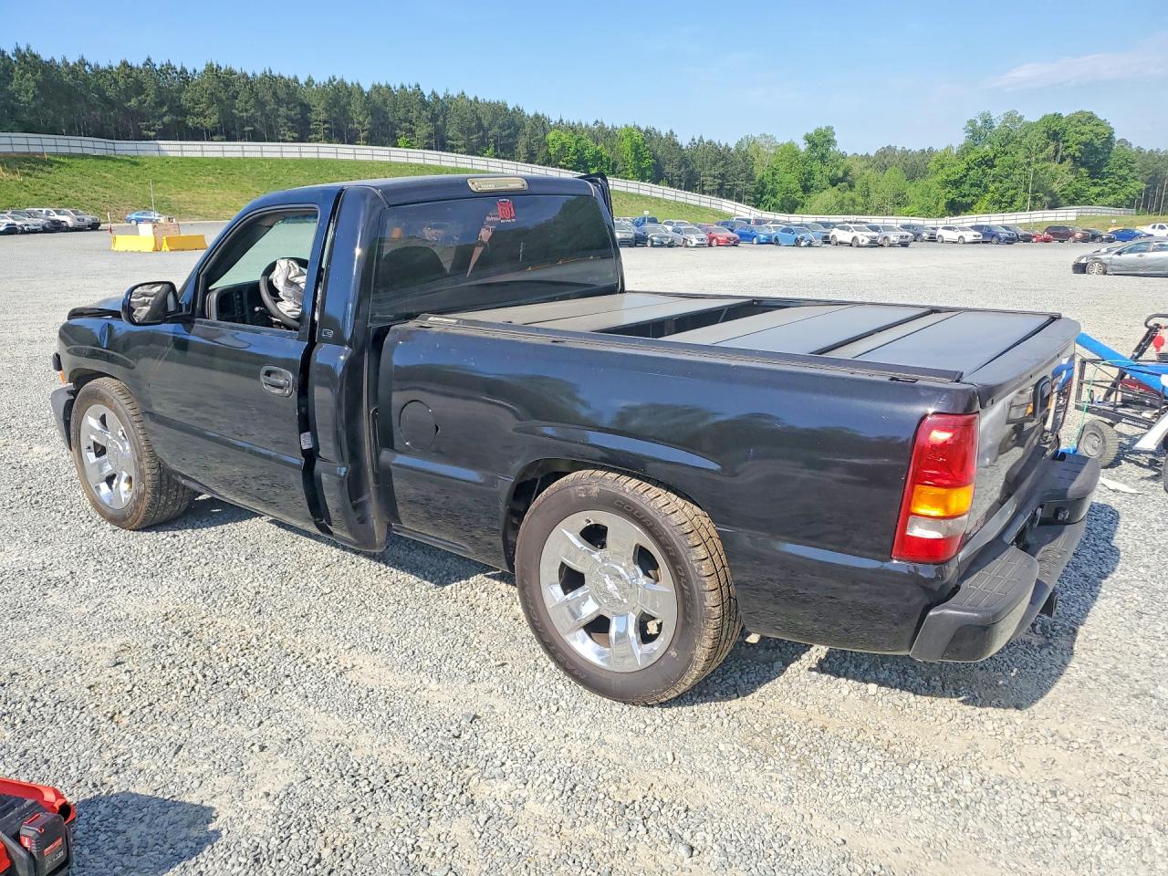 CHEVROLET SILVERADO 2000 — 3