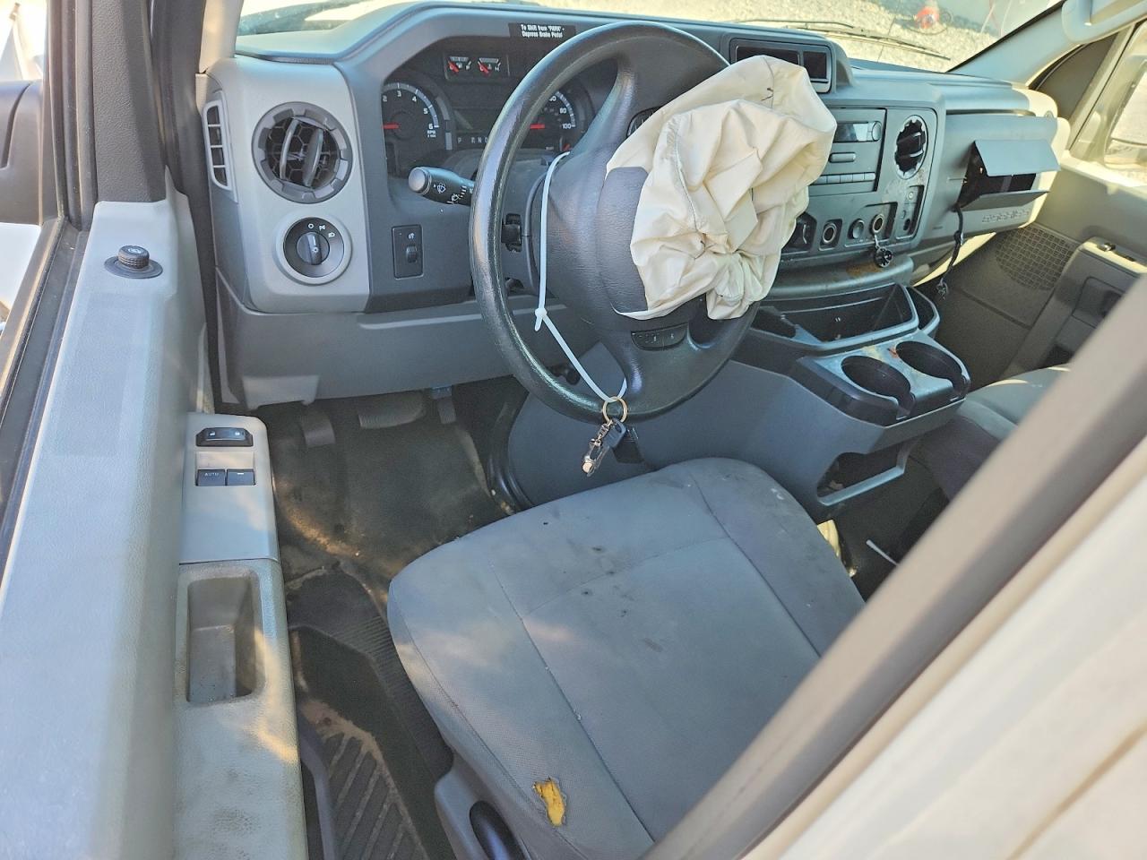 FORD ECONOLINE 2014 — 9