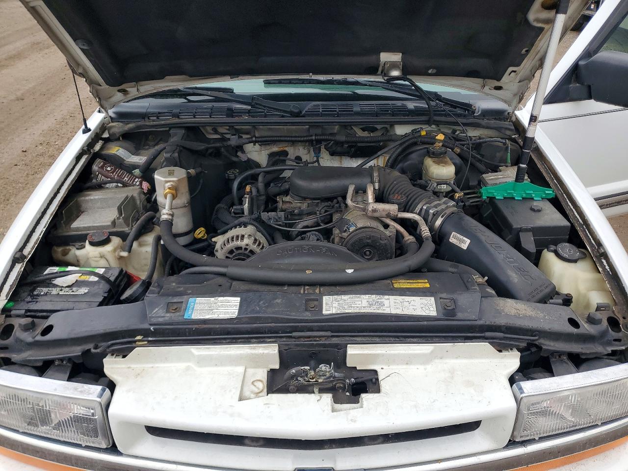 CHEVROLET BLAZER 2001 — 13