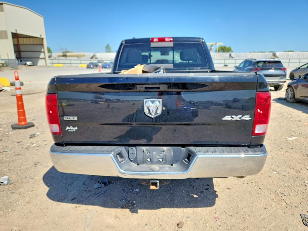 RAM 1500 CLASSIC 2020 — 7