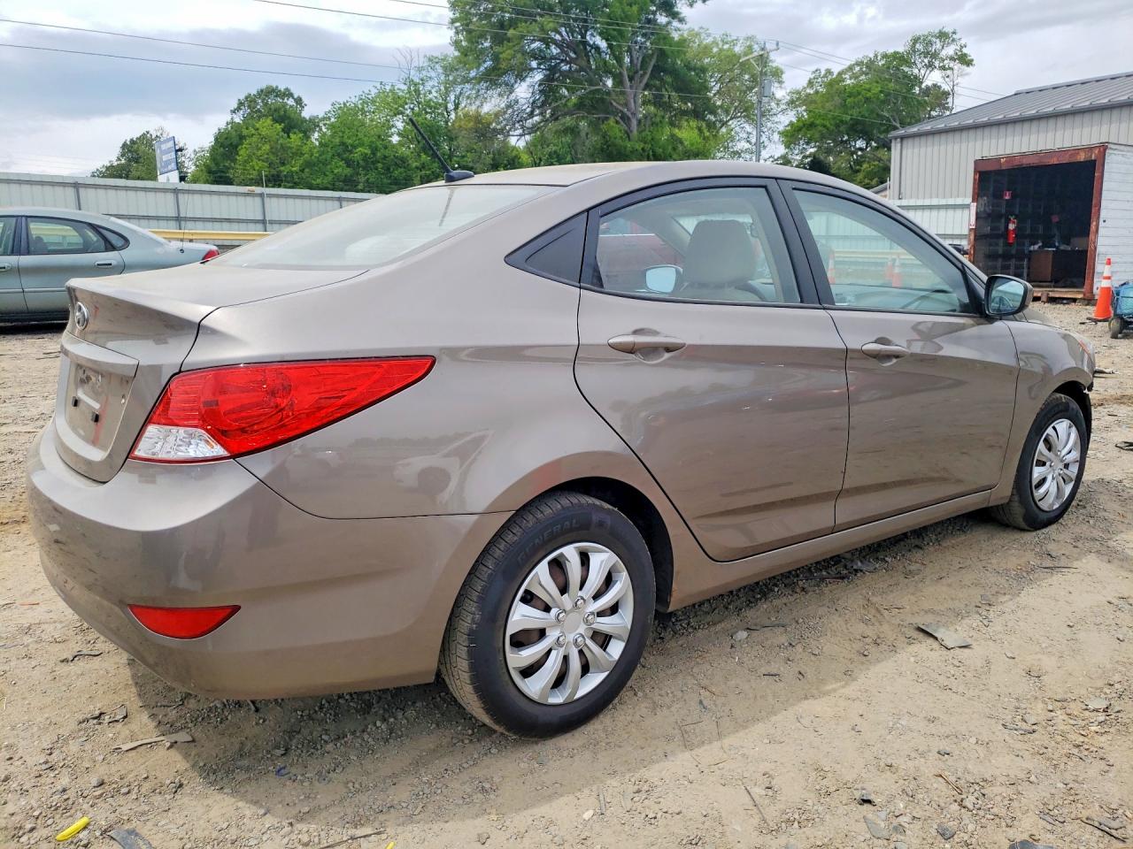 HYUNDAI ACCENT 2013 — 4