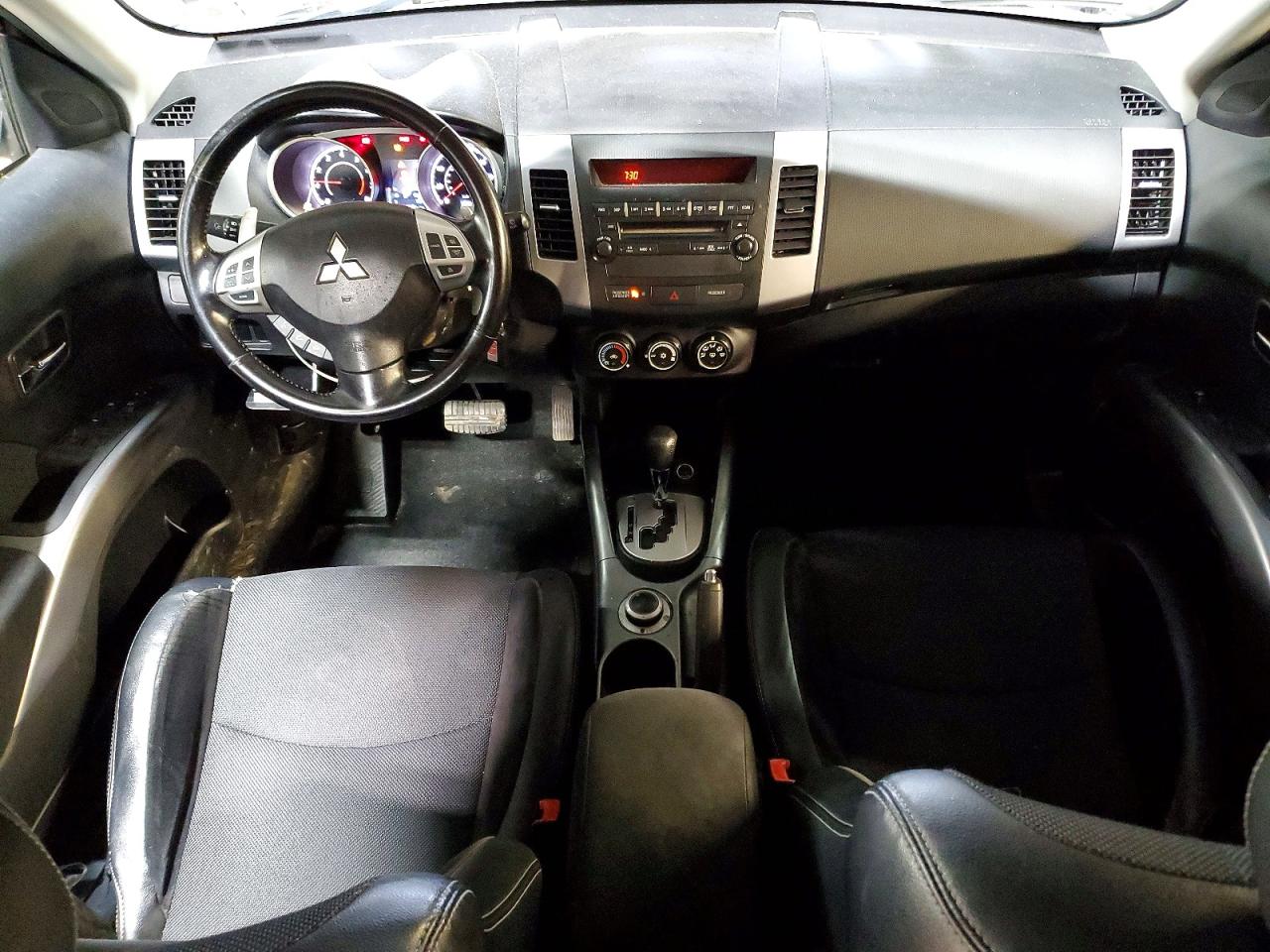 MITSUBISHI OUTLANDER 2010 — 9