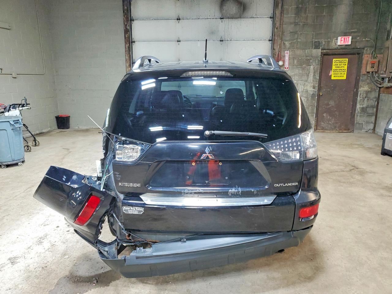 MITSUBISHI OUTLANDER 2010 — 7