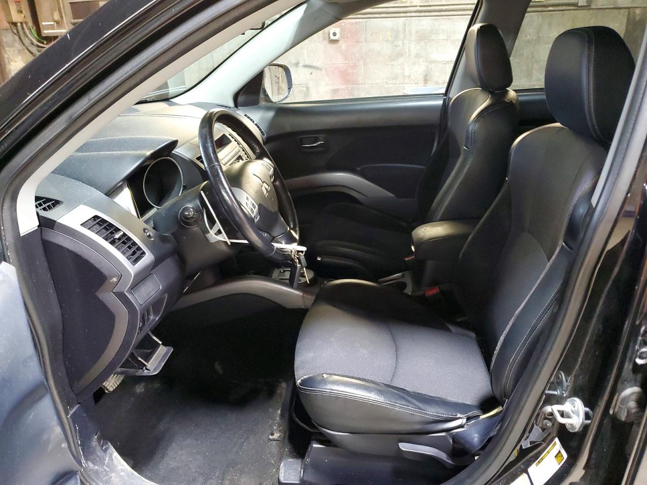 MITSUBISHI OUTLANDER 2010 — 8