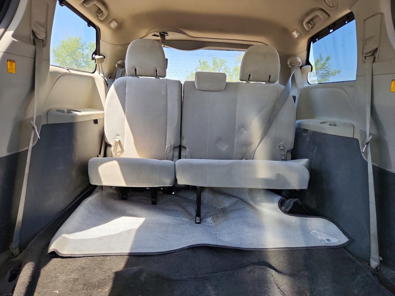 TOYOTA SIENNA 2012 — 11