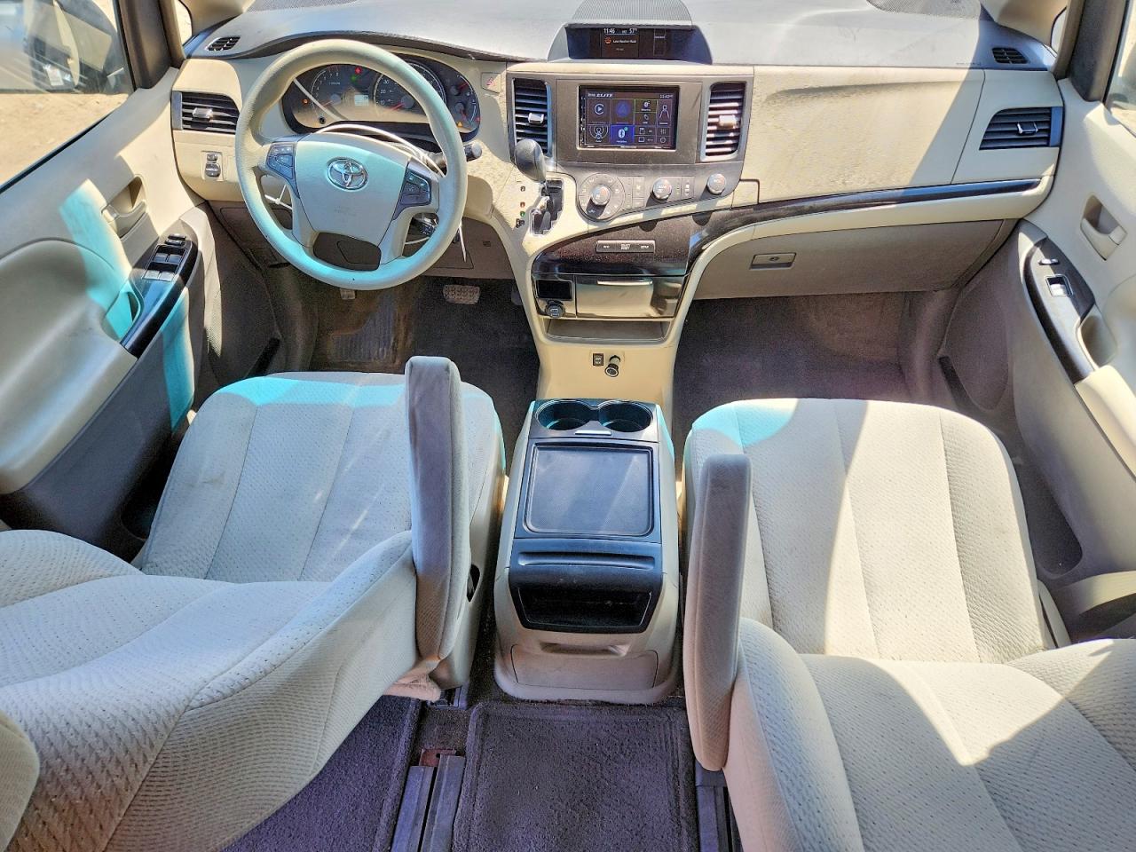 TOYOTA SIENNA 2012 — 9