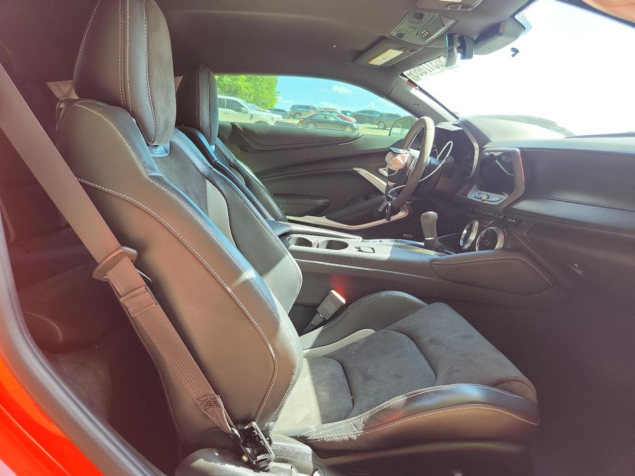 CHEVROLET CAMARO 2019 — 11