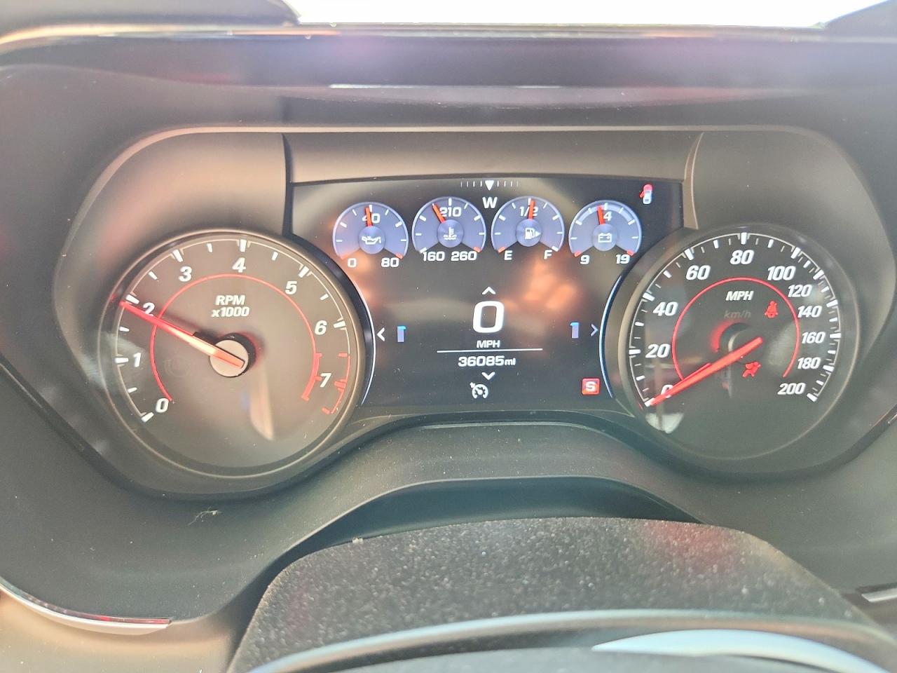 CHEVROLET CAMARO 2019 — 10