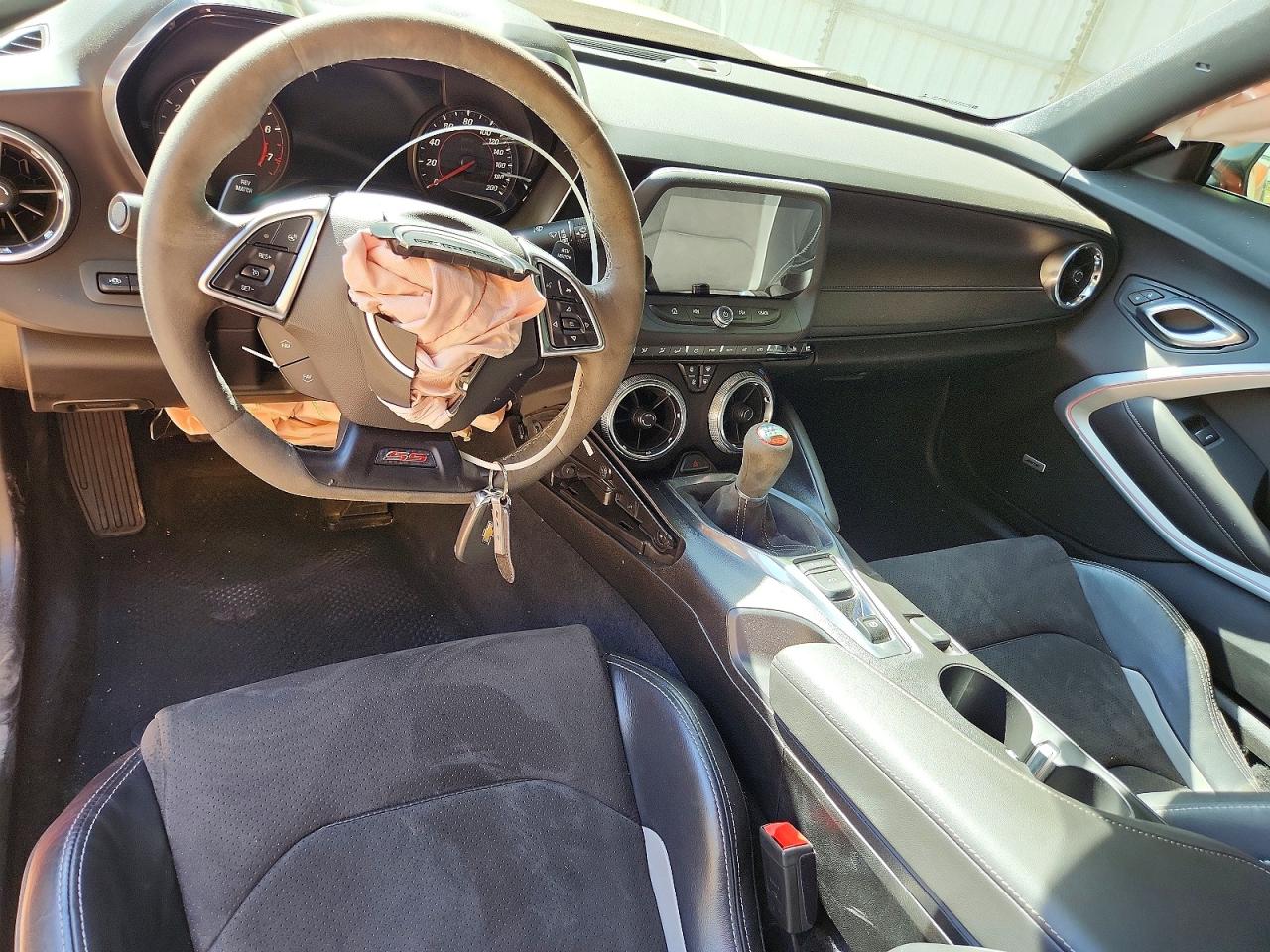 CHEVROLET CAMARO 2019 — 9