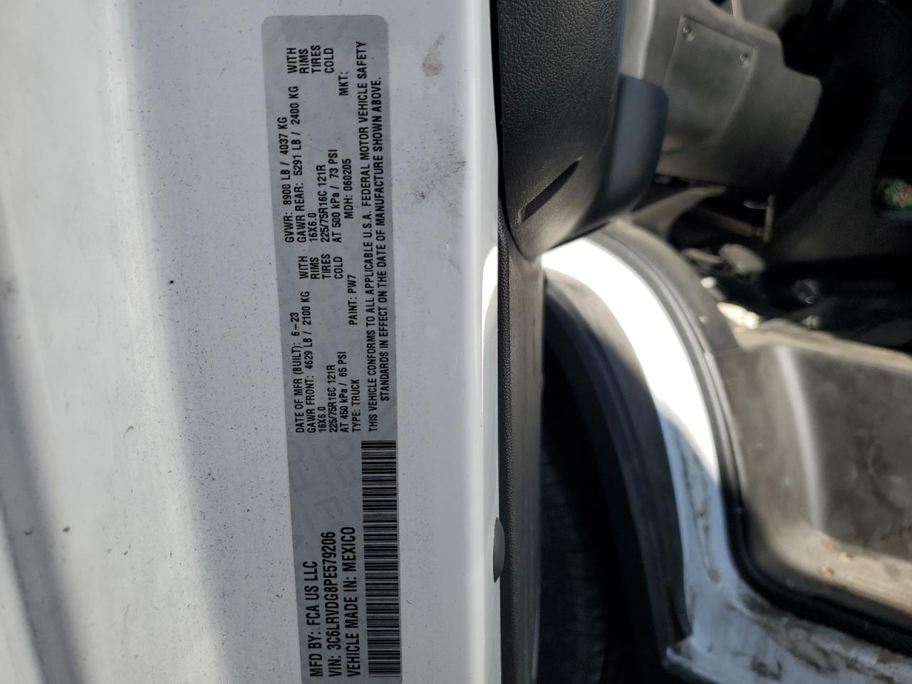 RAM PROMASTER 2500 2023 — 14