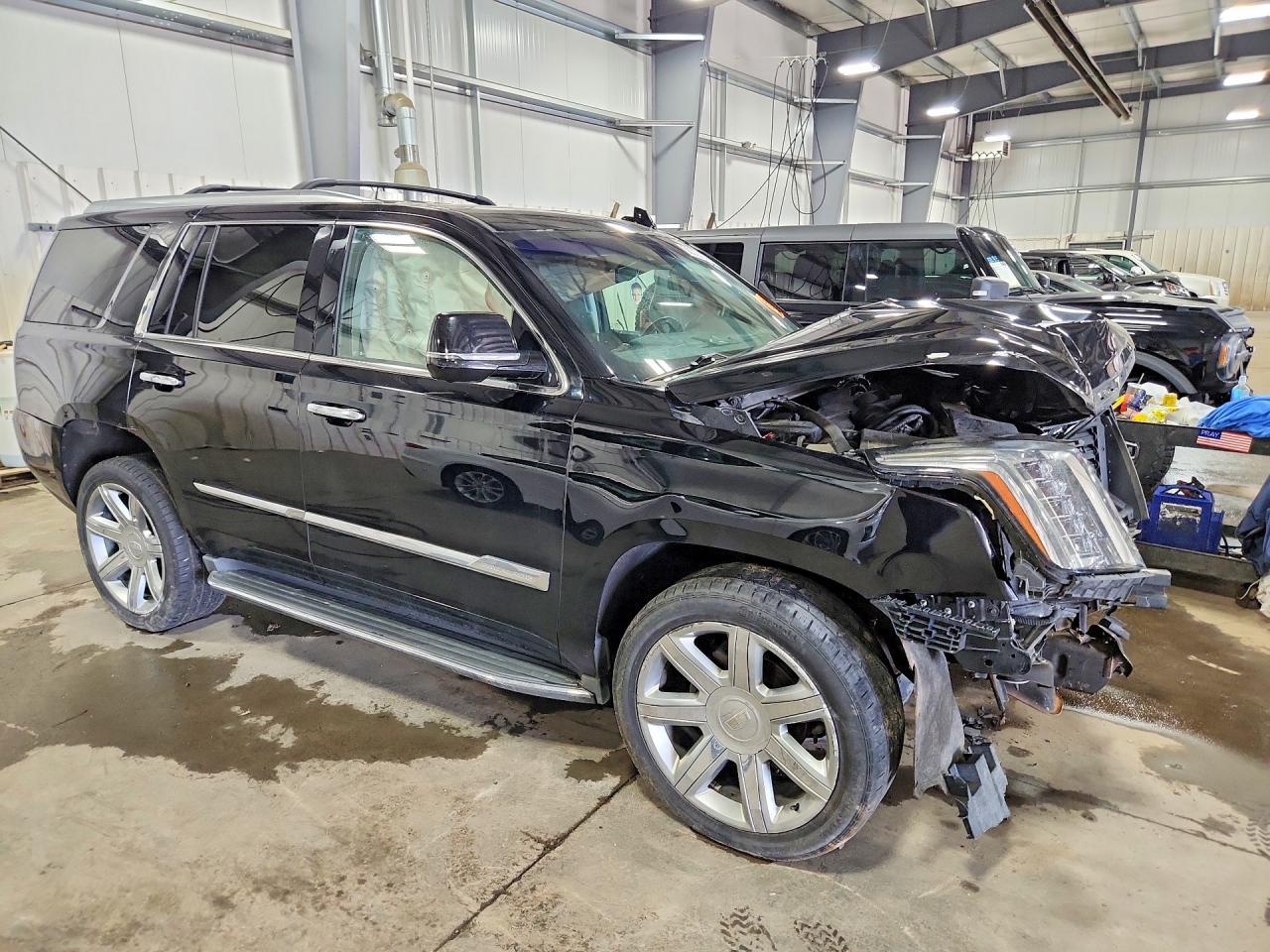 CADILLAC ESCALADE 2016 — 5