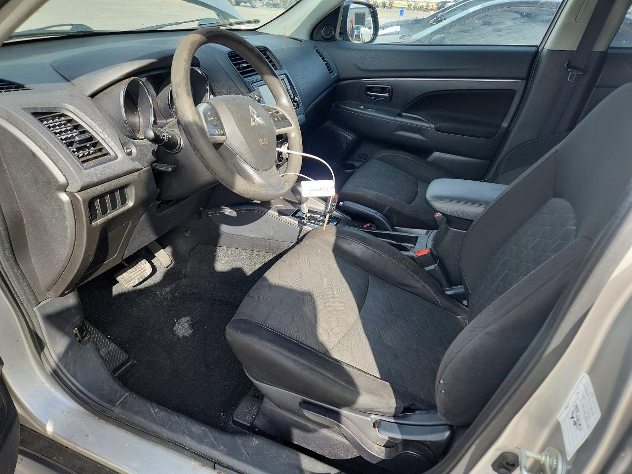 MITSUBISHI OUTLANDER SPORT 2020 — 8