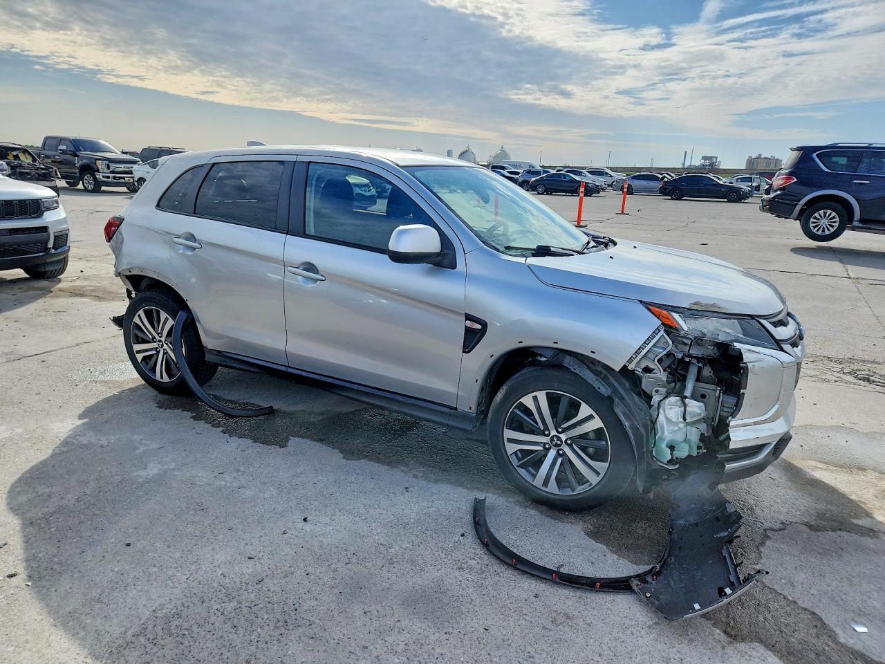 MITSUBISHI OUTLANDER SPORT 2020 — 5
