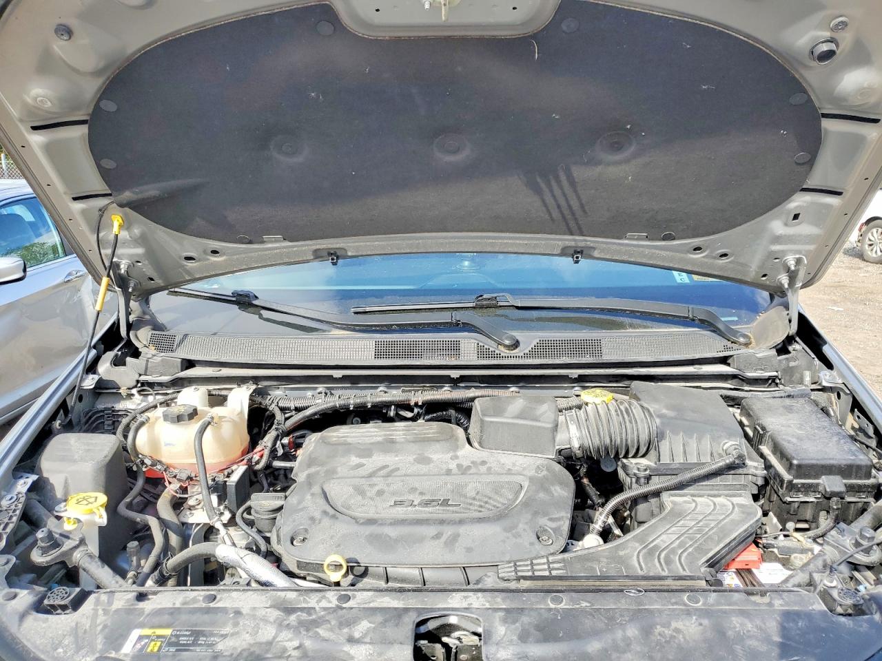 CHRYSLER PACIFICA 2019 — 12