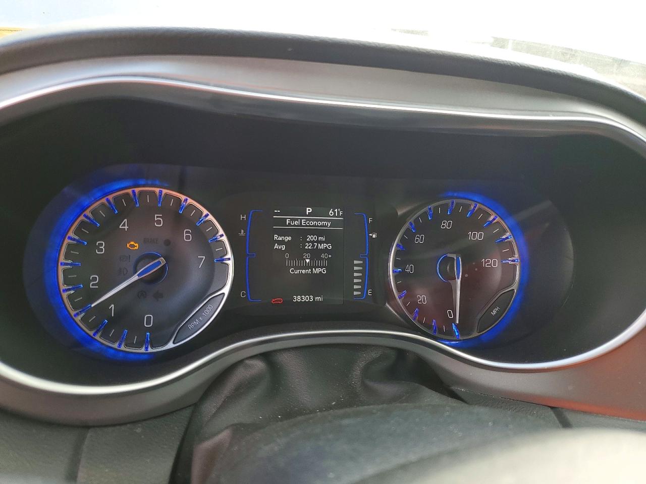 CHRYSLER PACIFICA 2019 — 10
