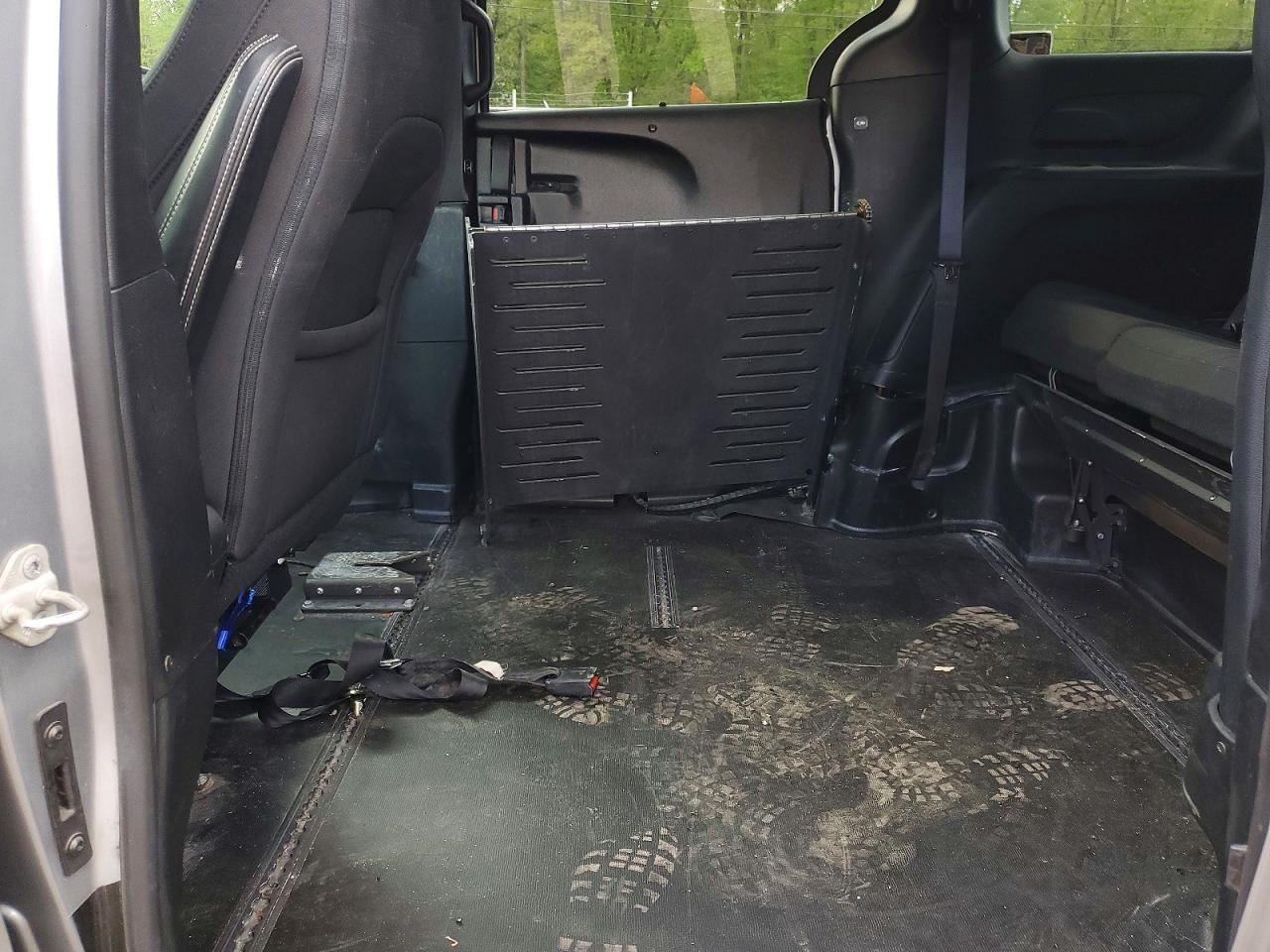 CHRYSLER PACIFICA 2019 — 11