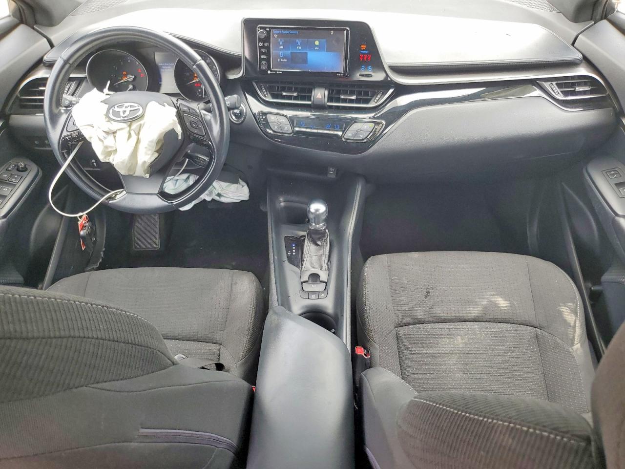 TOYOTA C-HR 2018 — 9