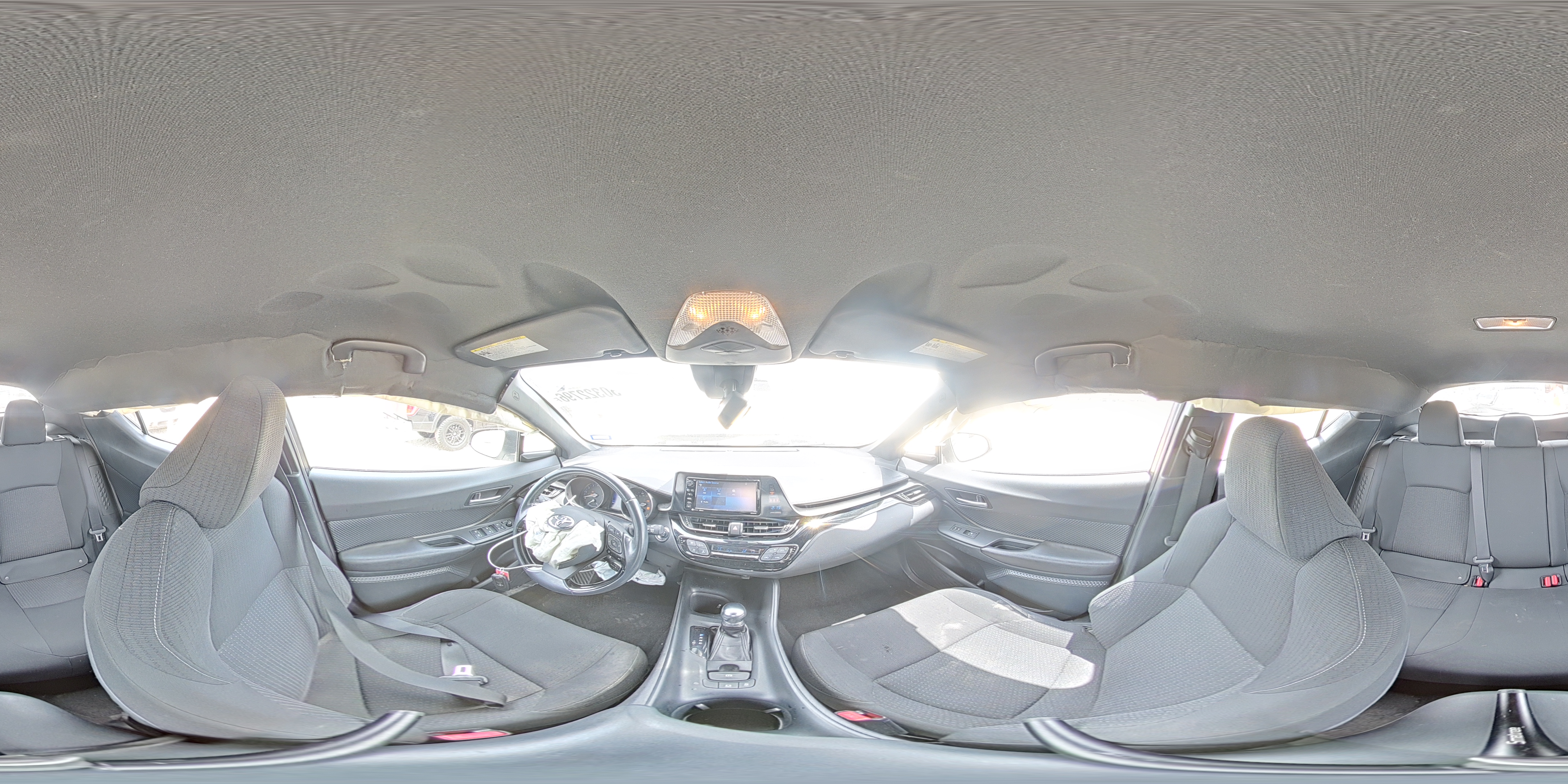 TOYOTA C-HR 2018 — 15