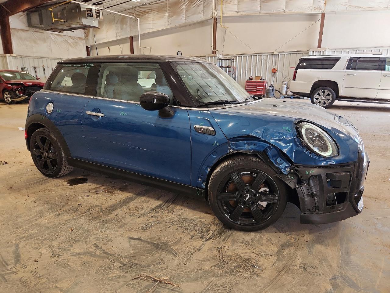 MINI COOPER 2024 — 5