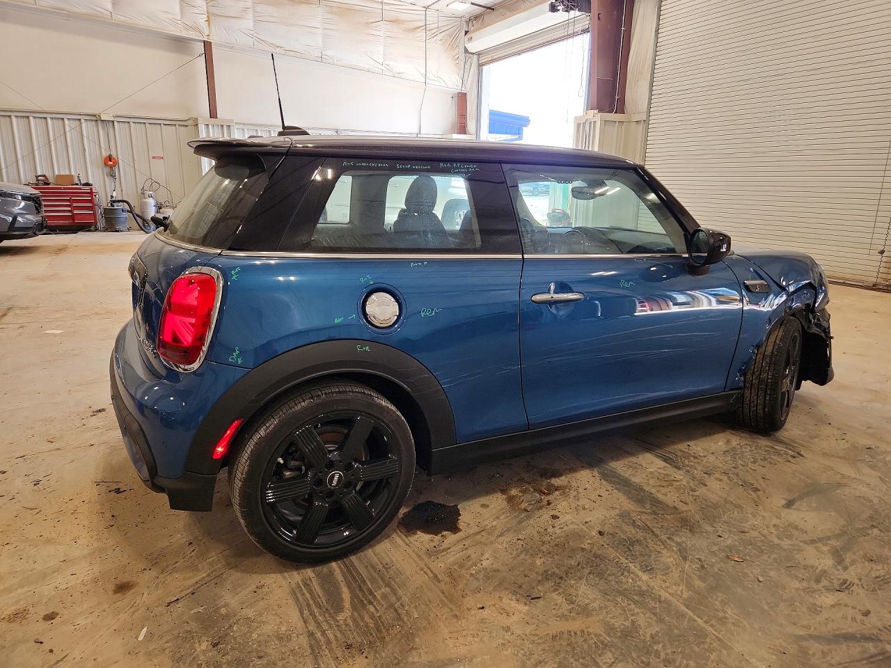 MINI COOPER 2024 — 4
