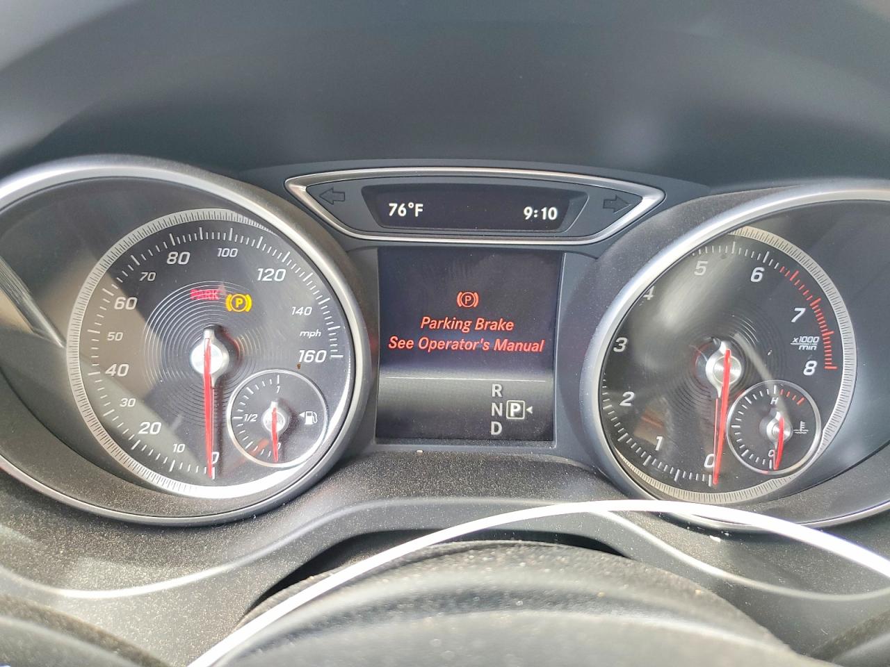MERCEDES-BENZ GLA 2018 — 10
