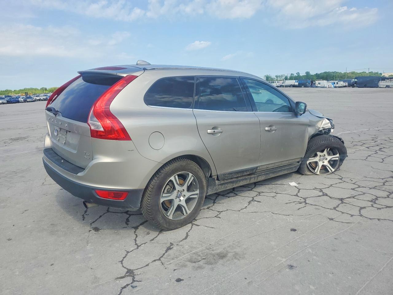 VOLVO XC60 2013 — 4