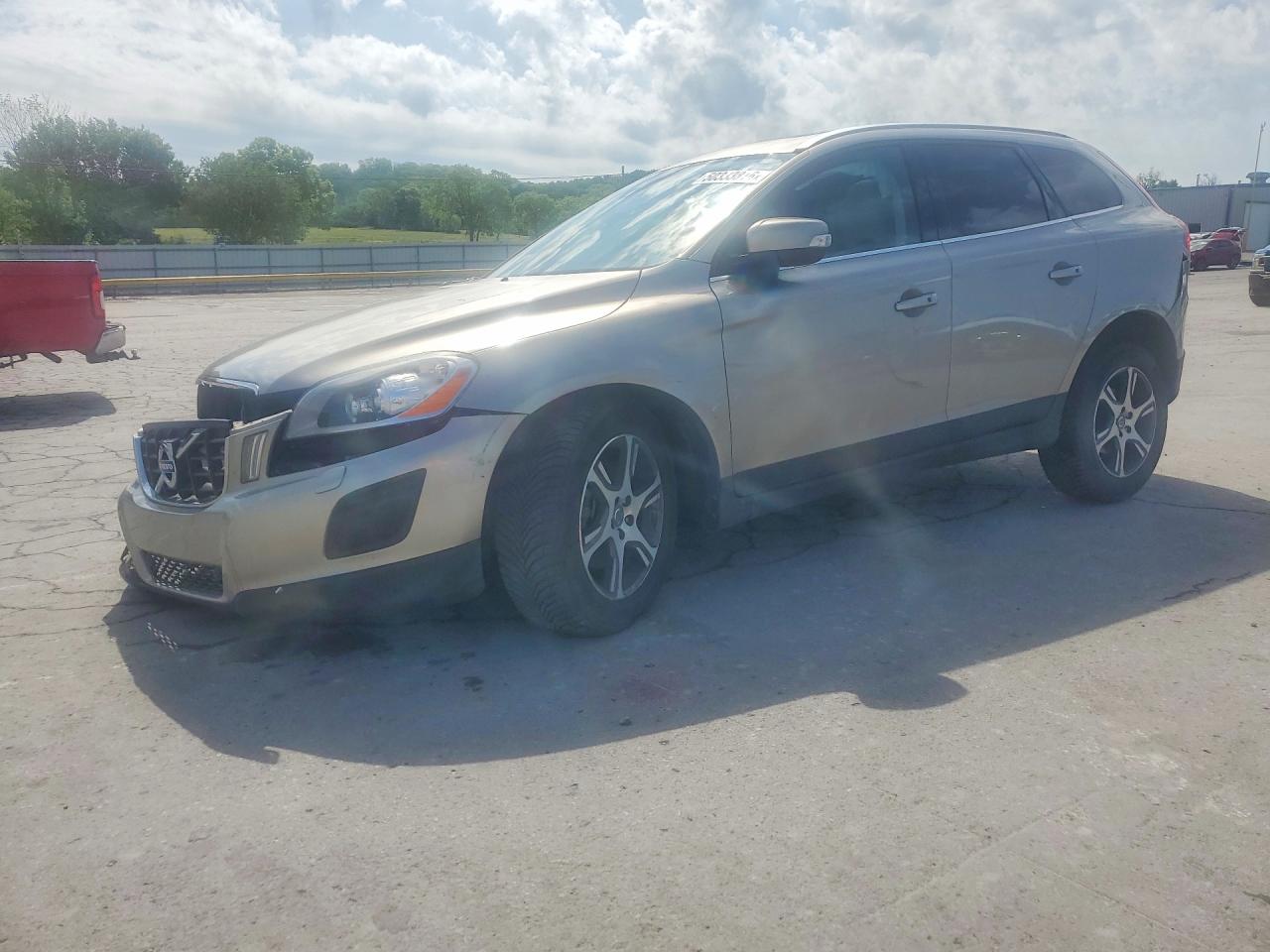 VOLVO XC60 2013 — 2