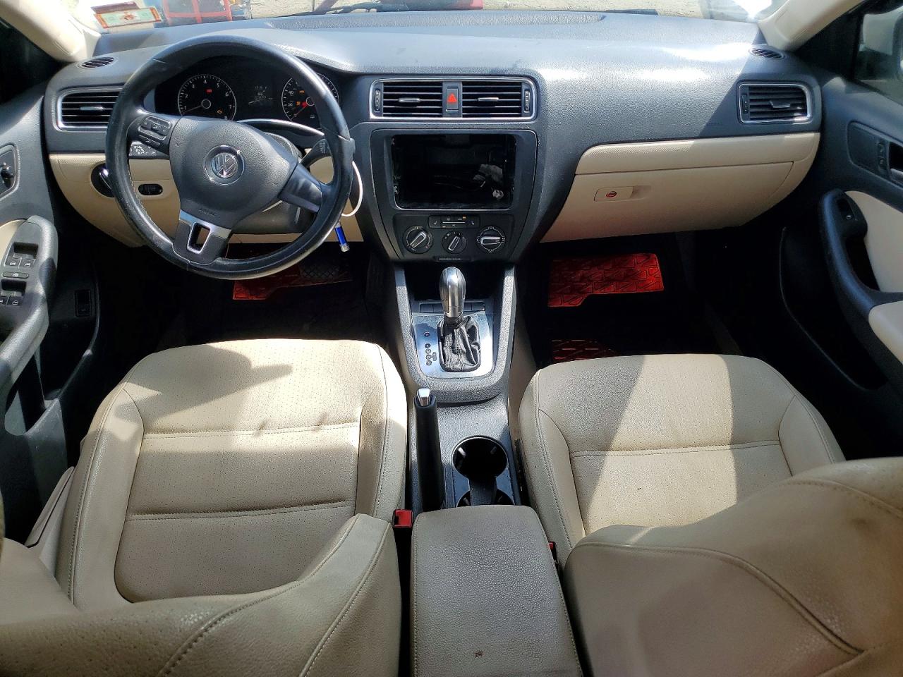 VOLKSWAGEN JETTA 2012 — 9