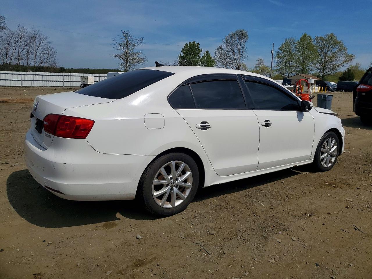VOLKSWAGEN JETTA 2012 — 4