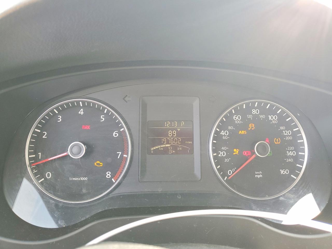 VOLKSWAGEN JETTA 2012 — 10