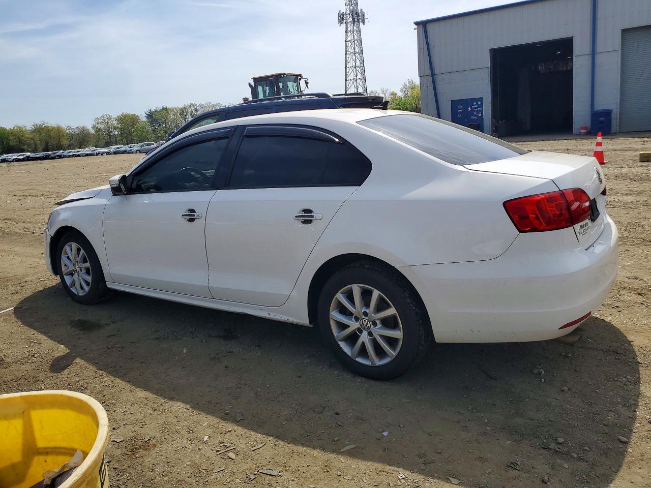 VOLKSWAGEN JETTA 2012 — 3