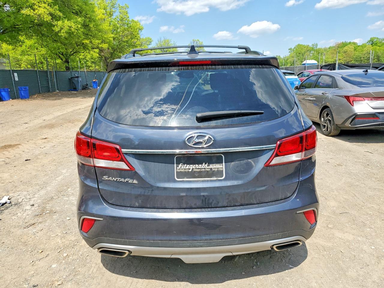 HYUNDAI SANTA FE 2017 — 7